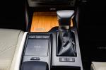 Lexus ES300h 2018 года (ZA)